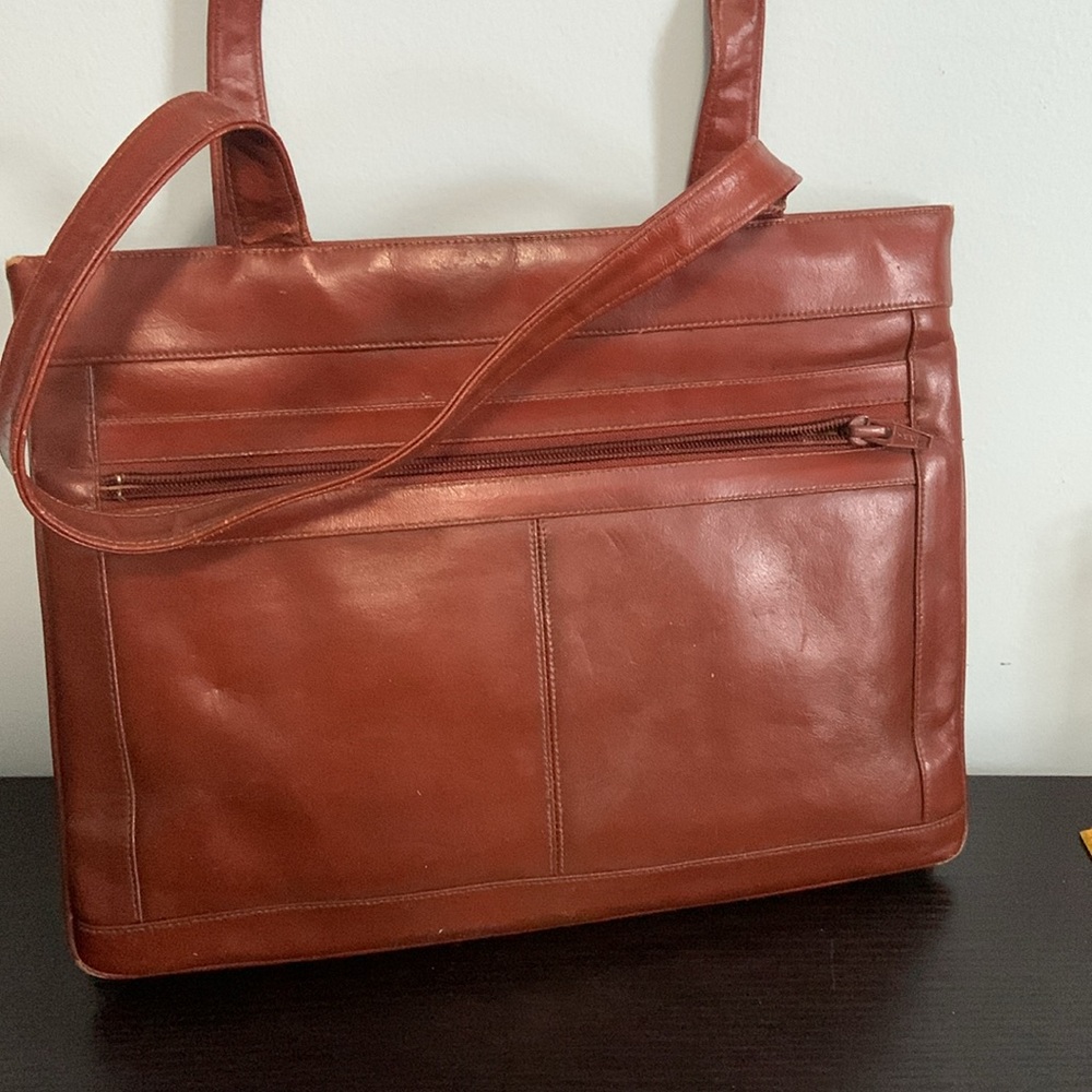 Vintage Lou Taylor Shoulder Bag With Attached Mirror and Coin Purse - Picture 13 of 16